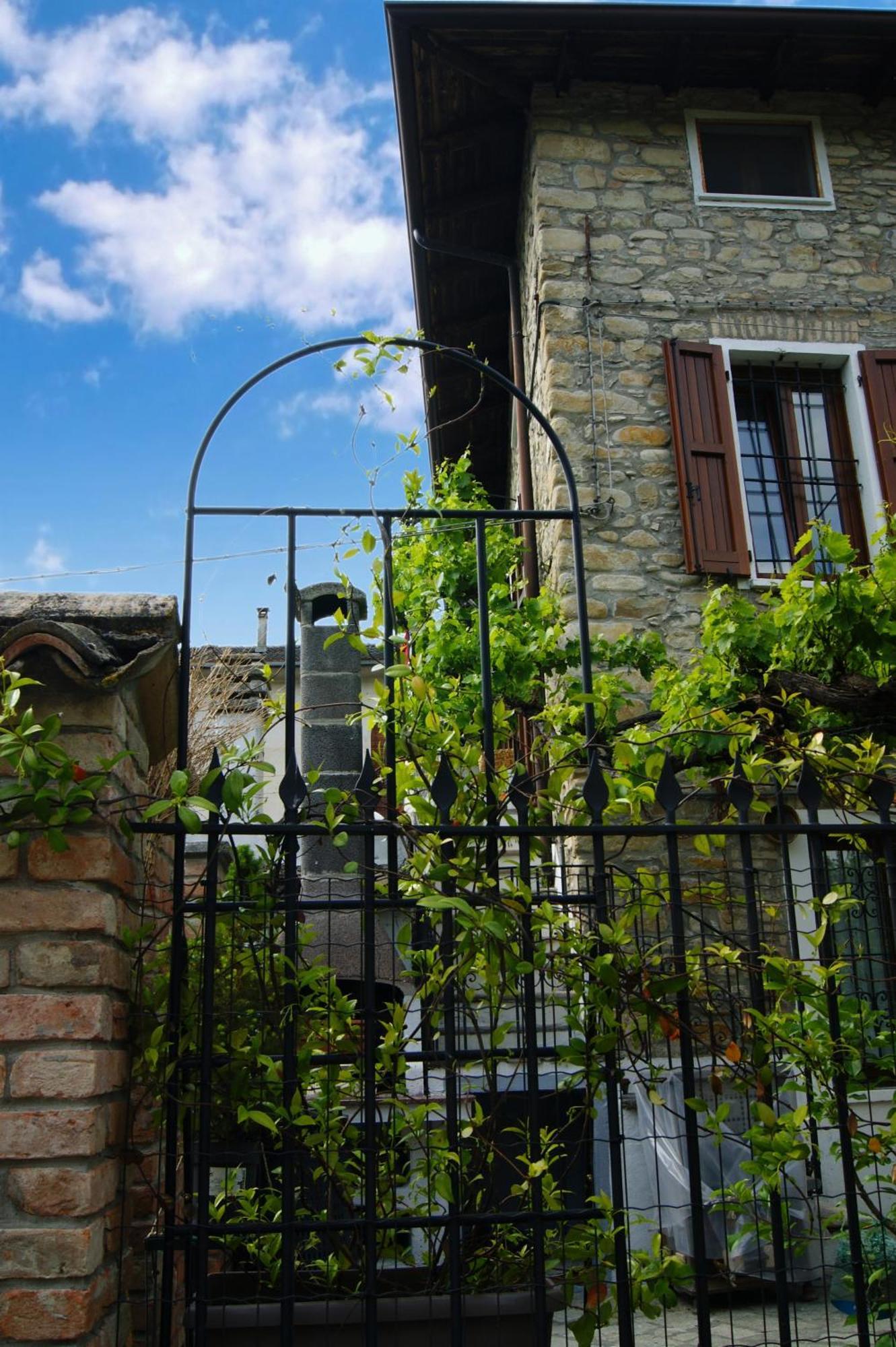Dulcius Ex Asperis Bed & Breakfast Ponte Nizza Exterior photo